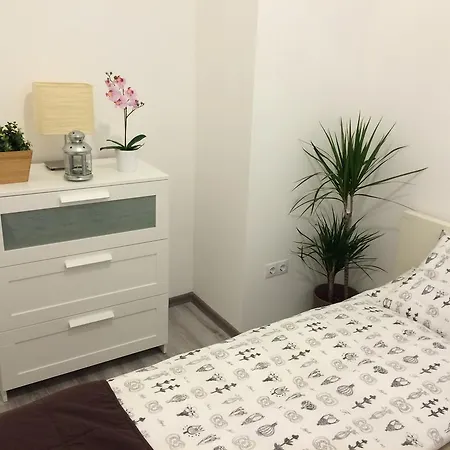 Mainstreet Central Apartmán *